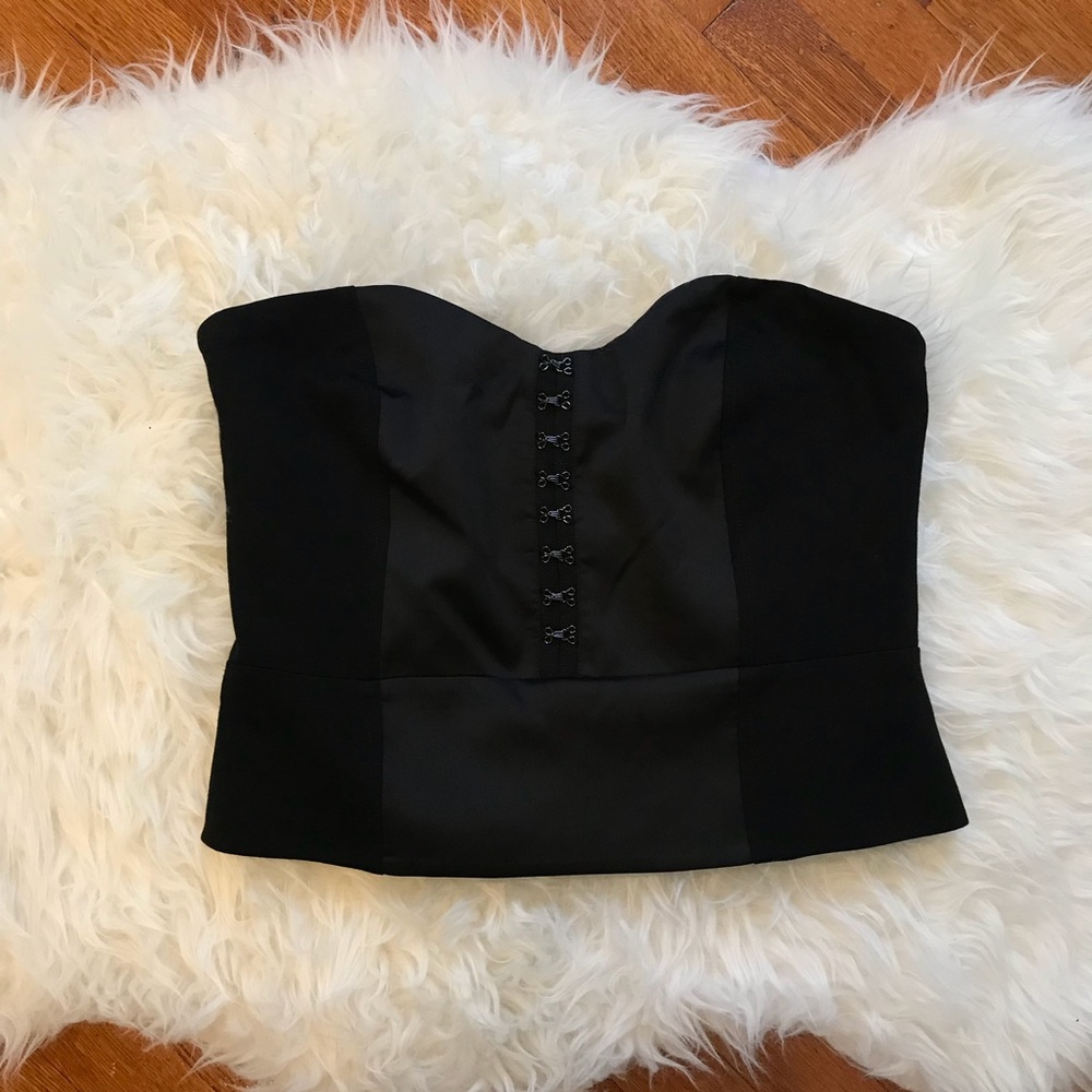 Hook and Eye Top